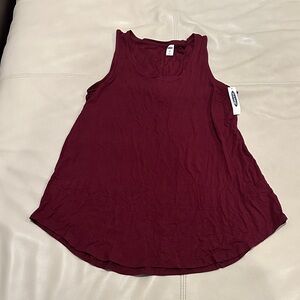 Old Navy Women's Burgundy Tank Top